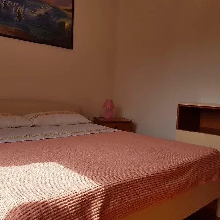 شقة Apartman Vesna بيروغ