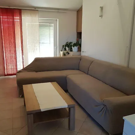 Apartman Vesna * بيروغ